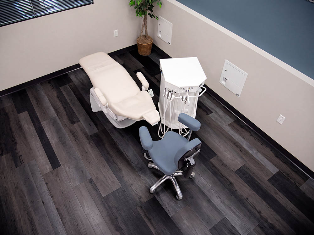 10' x 12' operatory with Triton™ Orthodontic/Hygiene Delivery System – Self-Contained