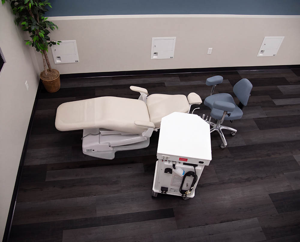 10' x 12' operatory with Triton™ Orthodontic/Hygiene Delivery System – Self-Contained