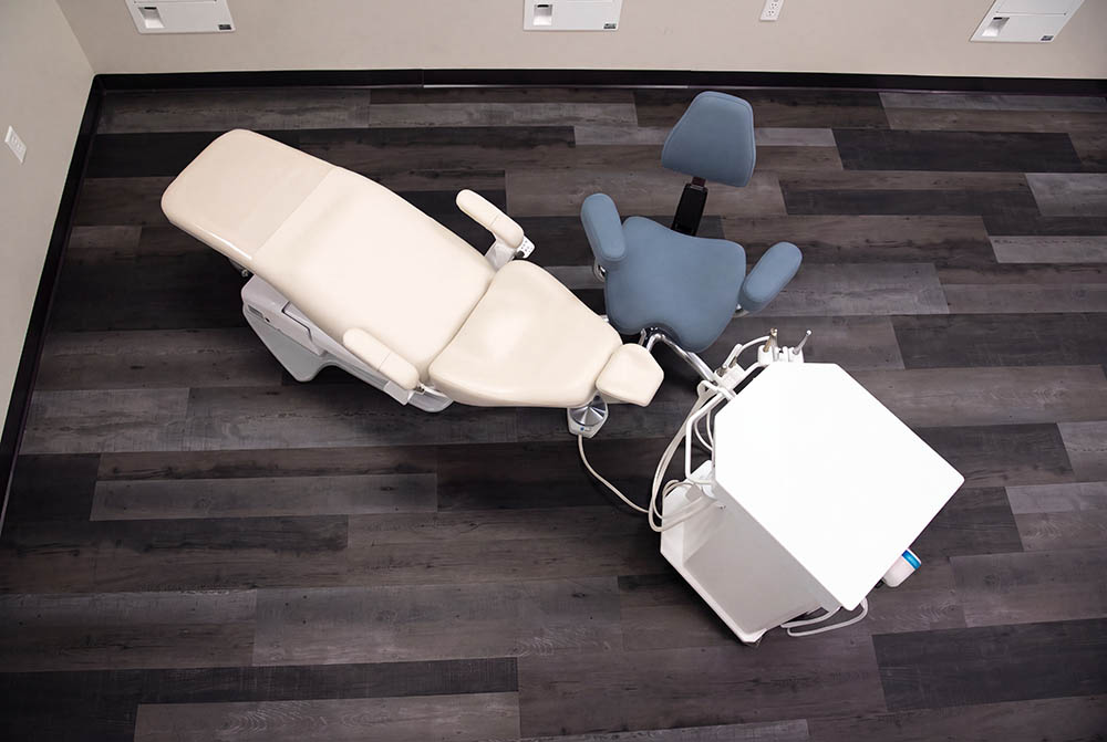10' x 12' operatory with Triton™ Orthodontic/Hygiene Delivery System – Self-Contained